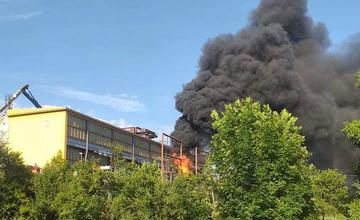 AKTUÁLNE: V Mikšovej došlo k požiaru elektrárne, zasahujú hasiči z Bytče aj zo Žiliny