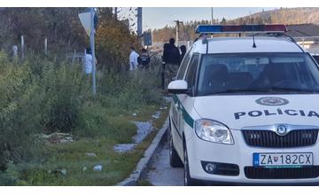 AKTUÁLNE: Na čerpacej stanici v Strážove prebehol protidrogový policajný zásah