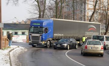 FOTO: Štrajk autodopravcov na Košickej ulici v Žiline