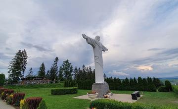 FOTO: Najvyššia socha Ježiša Krista na Slovensku stojí na Orave