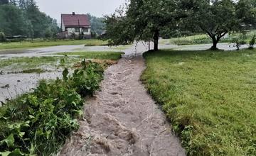 FOTO: Následky prívalových dažďov v piatok 24. júla odstraňovali v okresoch Žilina a Čadca