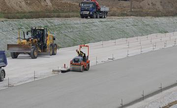 FOTO: Aktuálny stav prác na stavbe diaľničného privádzača 24.09.2020