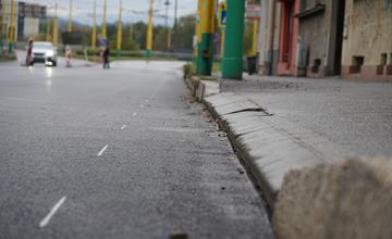 FOTO: Oprava cesty na ulici Hálkova v centre Žiliny