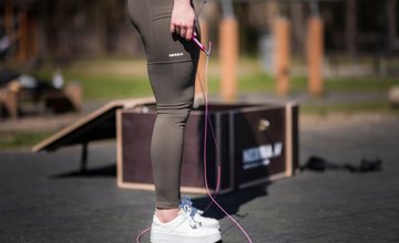 FOTO: Žilinská fitness značka darovala obyvateľom workout box s pomôckami na cvičenie 