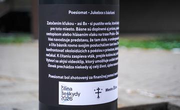 FOTO: Poesiomat v Žiline teší návštevníkov Parku Ľudovíta Štúra