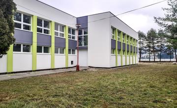 FOTO: Rekonštrukcia Strednej odbornej školy polytechnickej v časti Dolný Kubín-Kňažia