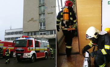 FOTO: V Žiline prebiehalo taktické cvičenie hasičov, išlo o požiar výškovej budovy