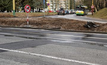 FOTO: Aktuálny stav vozovky na rozšírenej Obchodnej ulici v Žiline
