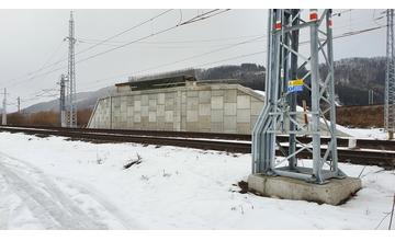 FOTO: V rámci modernizácie železničného uzla budujú nový most ponad trať a biokoridor pri Vodnom diele