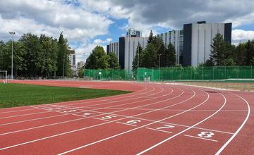 FOTO: Nový atletický štadión v areáli Žilinskej univerzity v Žiline
