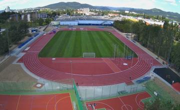 FOTO: Nový atletický štadión v areáli Žilinskej univerzity v Žiline
