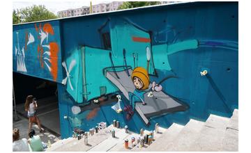 FOTO: Podchod na sídlisku Vlčince skrášlilo viac ako 30 street a graffiti umelcov z celého Slovenska