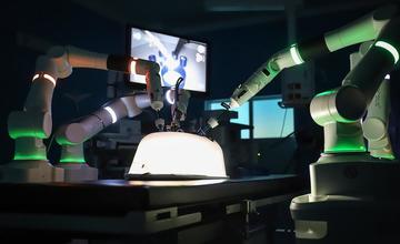 FOTO: ÚVN Ružomberok má najmodernejší chirurgický robotický systém a novinkou je aj automatizovaná nemocničná práčovňa