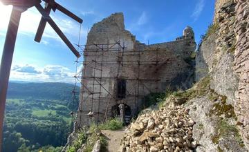 FOTO: Združenia na záchranu Hričovského hradu má za sebou ďalšiu sezónu
