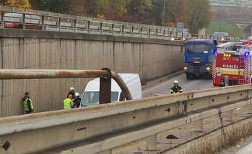 FOTO: Dopravná nehoda pod Rondlom v Žiline 26.10.2022