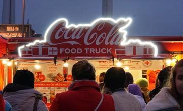 FOTO: Vianočný Coca-Cola kamión sa počas jazdy po Slovensku zastavil aj v Žiline
