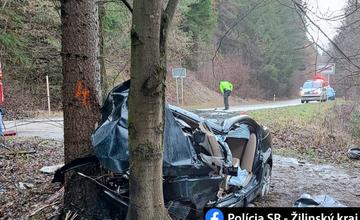 FOTO: Pri obci Lietava došlo v pondelok 9. januára k smrteľnej dopravnej nehode