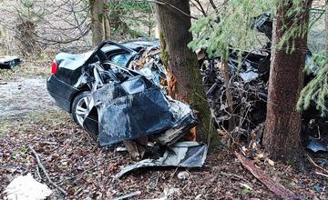 FOTO: Pri obci Lietava došlo v pondelok 9. januára k smrteľnej dopravnej nehode