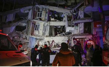 FOTO: Žilinskí hasiči pomáhajú Tureckým občanom po masívnom zemetrasení
