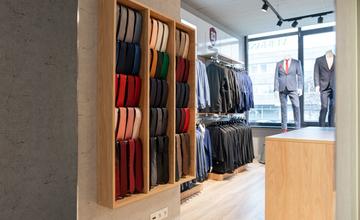 FOTO: Nová predajňa FAMON s elegantným pánskym oblečením v centre Žiliny