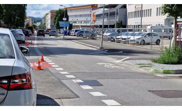 FOTO: Na jednosmernej Štefánikovej ulici v Žiline budú cyklisti jazdiť v oboch smeroch