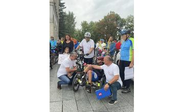 FOTO:  Nadácia Káčer na bicykli pomohla malej Glórii z Ružomberka