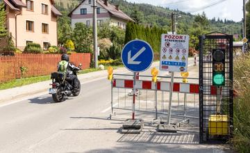 FOTO: Rekonštrukcia cesty medzi Novou Bystricou a Vychylovkou