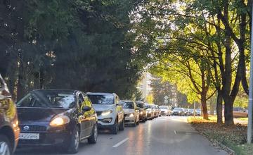 FOTO: Celodenný kolaps dopravy v Žiline pred voľbami