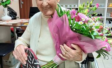 FOTO: Najstaršia Mikulášanka pani Valéria má už 102 rokov