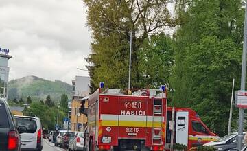 FOTO: Zásah hasičov na stavebnej škole v Žiline