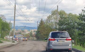 FOTO: Jamy po sfrézovaní asfaltu v Závodí