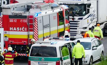 FOTO: Dopravná nehoda dvoch áut a kamióna na Košickej v Žiline