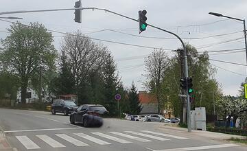 FOTO: V obci pri Žiline vybudovali semafor