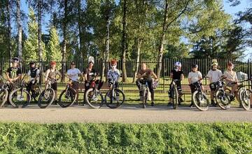 FOTO: Dobrovoľníci chcú revitalizovať trate v lesíku pri Dubni