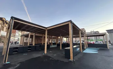 FOTO: Tržnica v Žiline je aj po roku stále prázdna