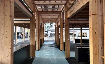 FOTO: Tržnica v Žiline je aj po roku stále prázdna