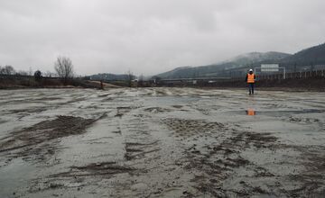 FOTO: Do regiónu mieri svetový výrobca zasnežovacej techniky. Nový areál postaví pri Žiline