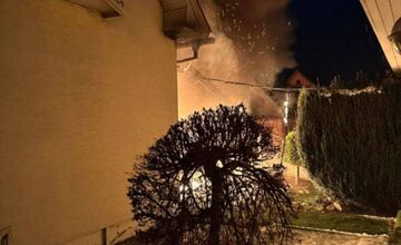 FOTO: Požiar rodinného domu v Turci, ktorý patrí poslancovi Ľuptákovi