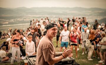 FOTO: Hudobné eventy na vrchu Straník v Žiline sú späť