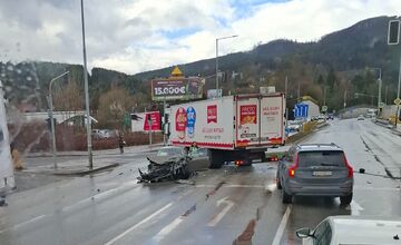 FOTO: Nehoda na Kragujevskej ulici v Žiline