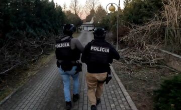 FOTO: Polícia obvinila šesť ľudí v kauze zneužitia 7 miliónov eur z eurofondov