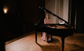 FOTO: Kysucké Nové Mesto plánuje generálnu opravu klavíra za 40-tisíc eur