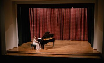 FOTO: Kysucké Nové Mesto plánuje generálnu opravu klavíra za 40-tisíc eur