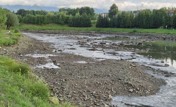 FOTO: Jazero pri Celulózke v Žiline zíva prázdnotou