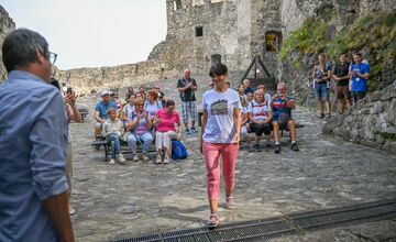 FOTO: Toto je návštevníčka hradu Strečno s číslom 1 500 000!
