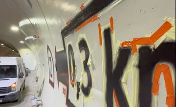 FOTO: V tuneli Višňové realizuje značenie renomovaný umelec