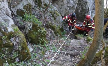 FOTO: Tragédia vo Vyšnokubínskych skalách: V rokline našli telo bez známok života