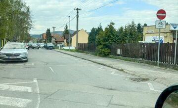 FOTO: Jednosmerky v Závodí vyvolali spor: Obyvatelia spísali petíciu