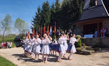 FOTO: Dobrovoľný hasičský zbor v Trnovom si pripomína storočnicu svojho založenia. 