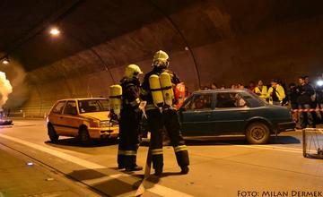 Cvičenie žilinských hasičov v tuneli Horelica v Čadci